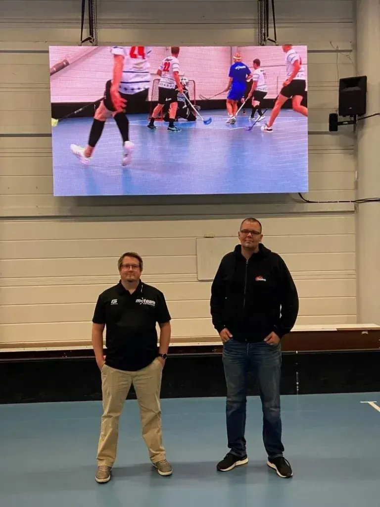 M-Teamin areenan FisLED-jättinäyttö